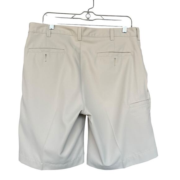 PGA Tour Mens Golf Shorts Size 34 Beige Athleisure Activewear Casual Chino - Picture 2 of 9